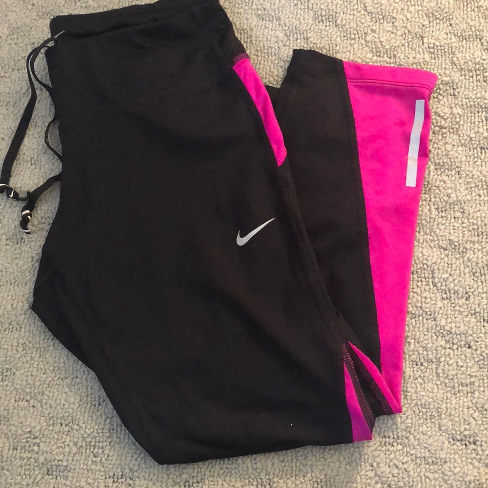 Women’s Nike cropped leggings